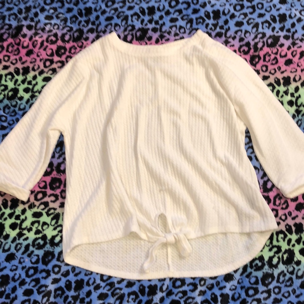 Amy Byer White textured top